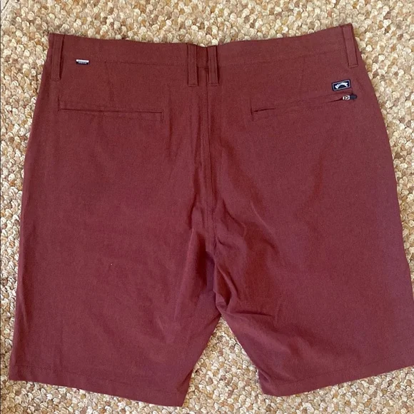 Billabong Men's Rust Flat Front Shorts - Picture 7 of 8